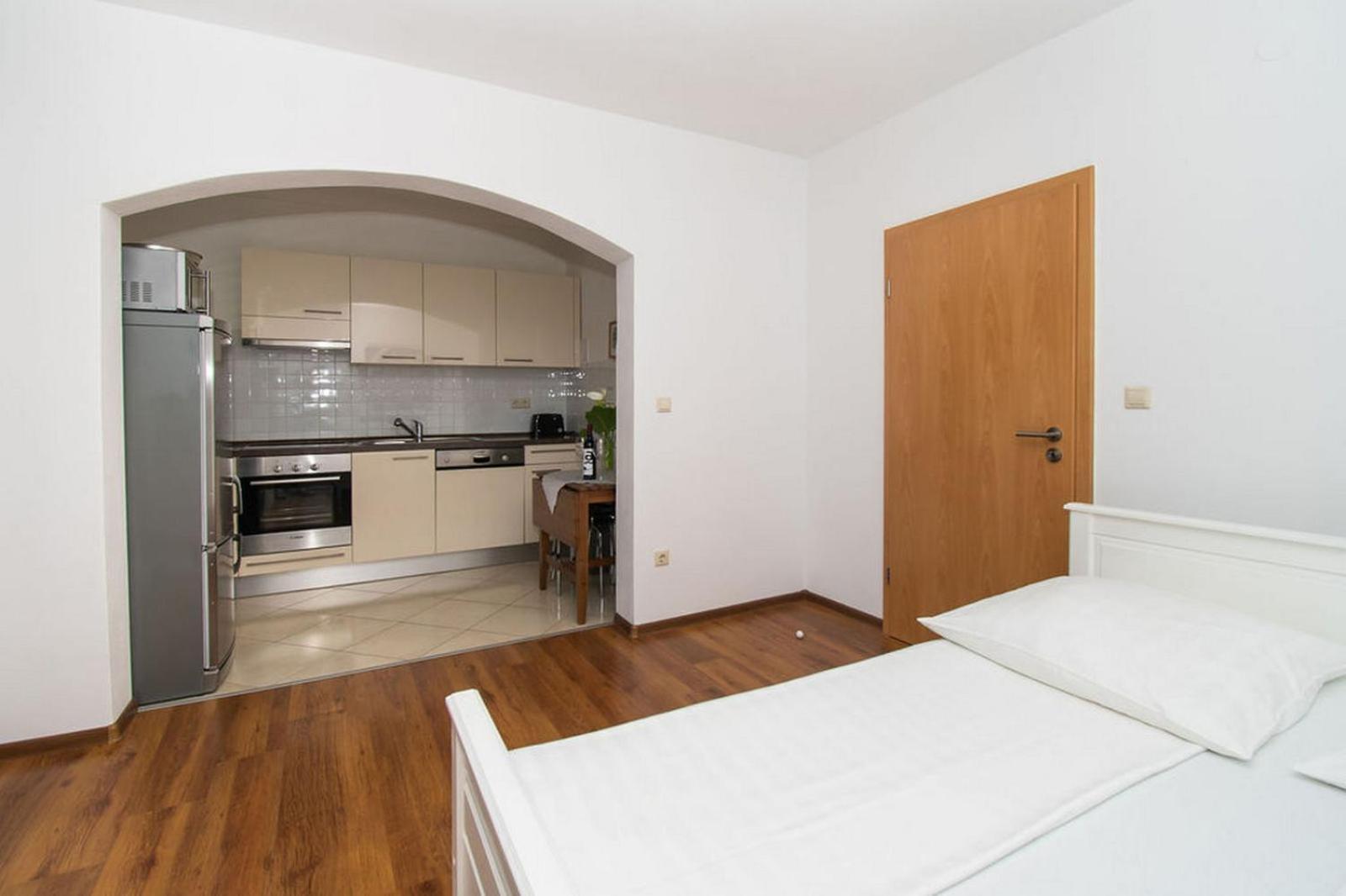 Apartments Kendes Водице Экстерьер фото
