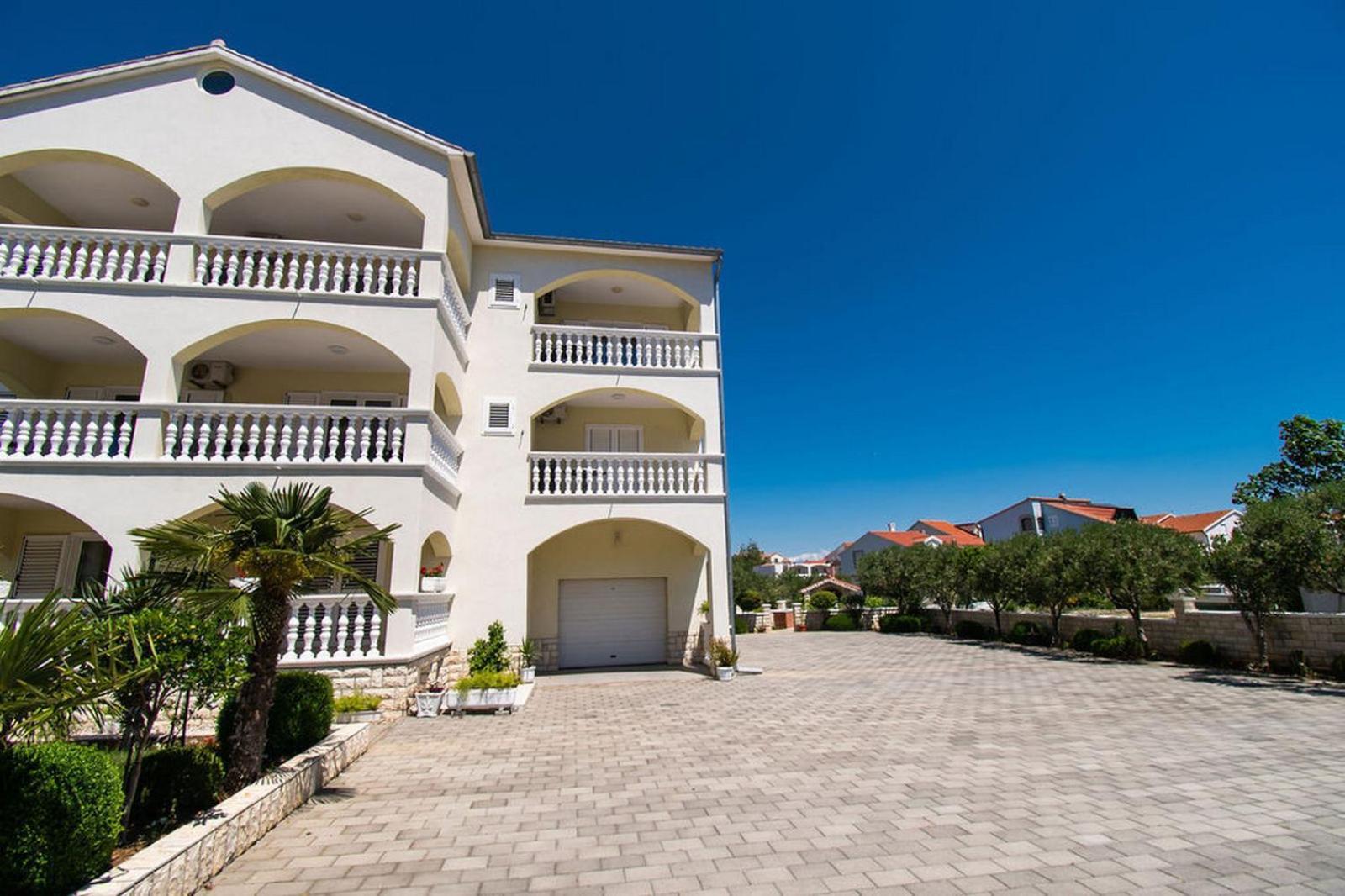 Apartments Kendes Водице Экстерьер фото