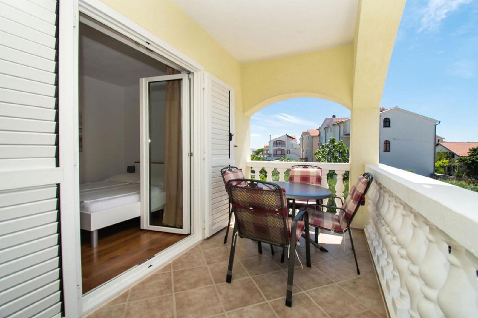 Apartments Kendes Водице Экстерьер фото