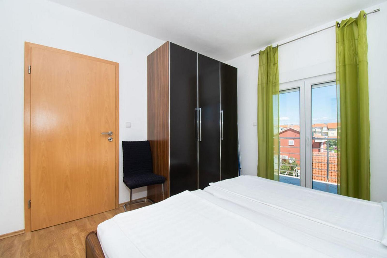Apartments Kendes Водице Экстерьер фото