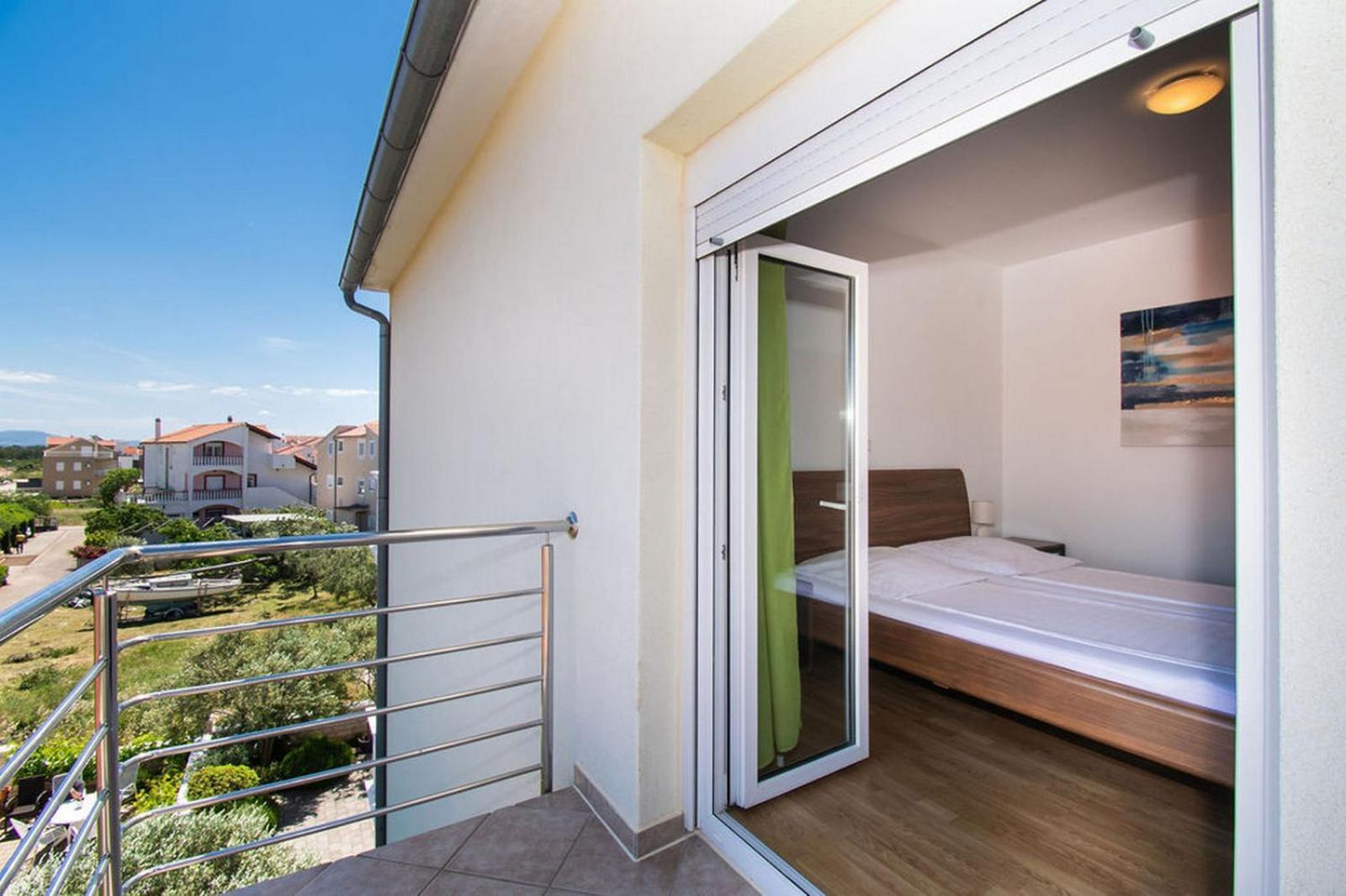 Apartments Kendes Водице Экстерьер фото