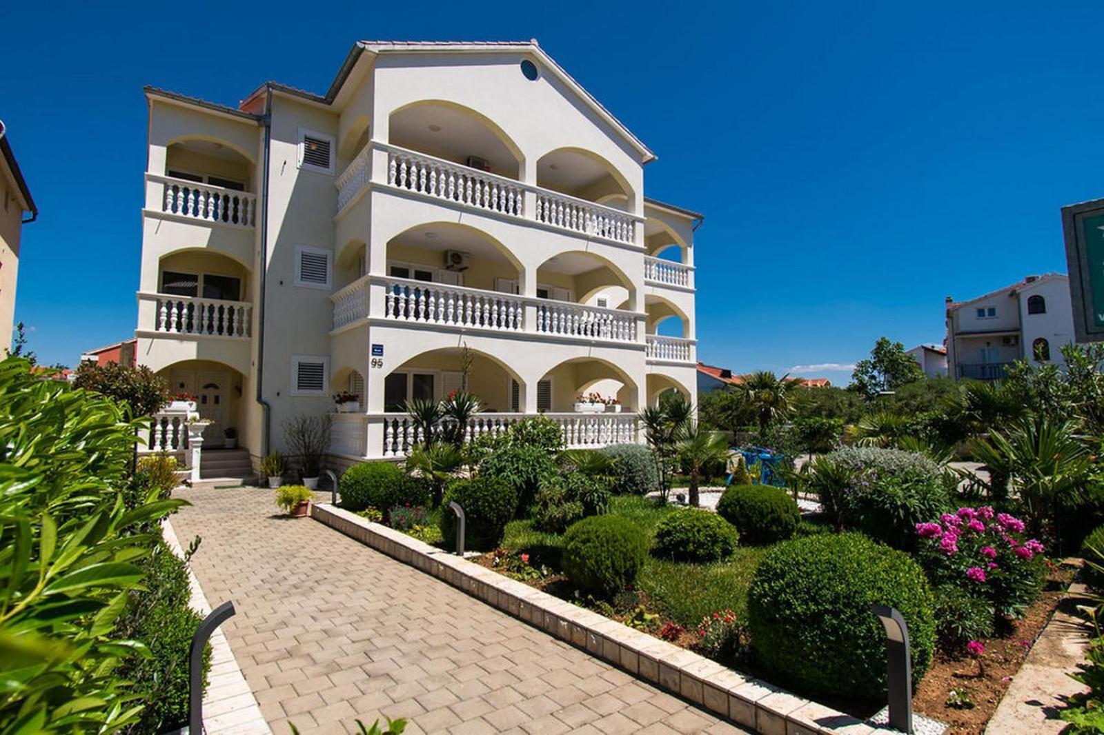 Apartments Kendes Водице Экстерьер фото
